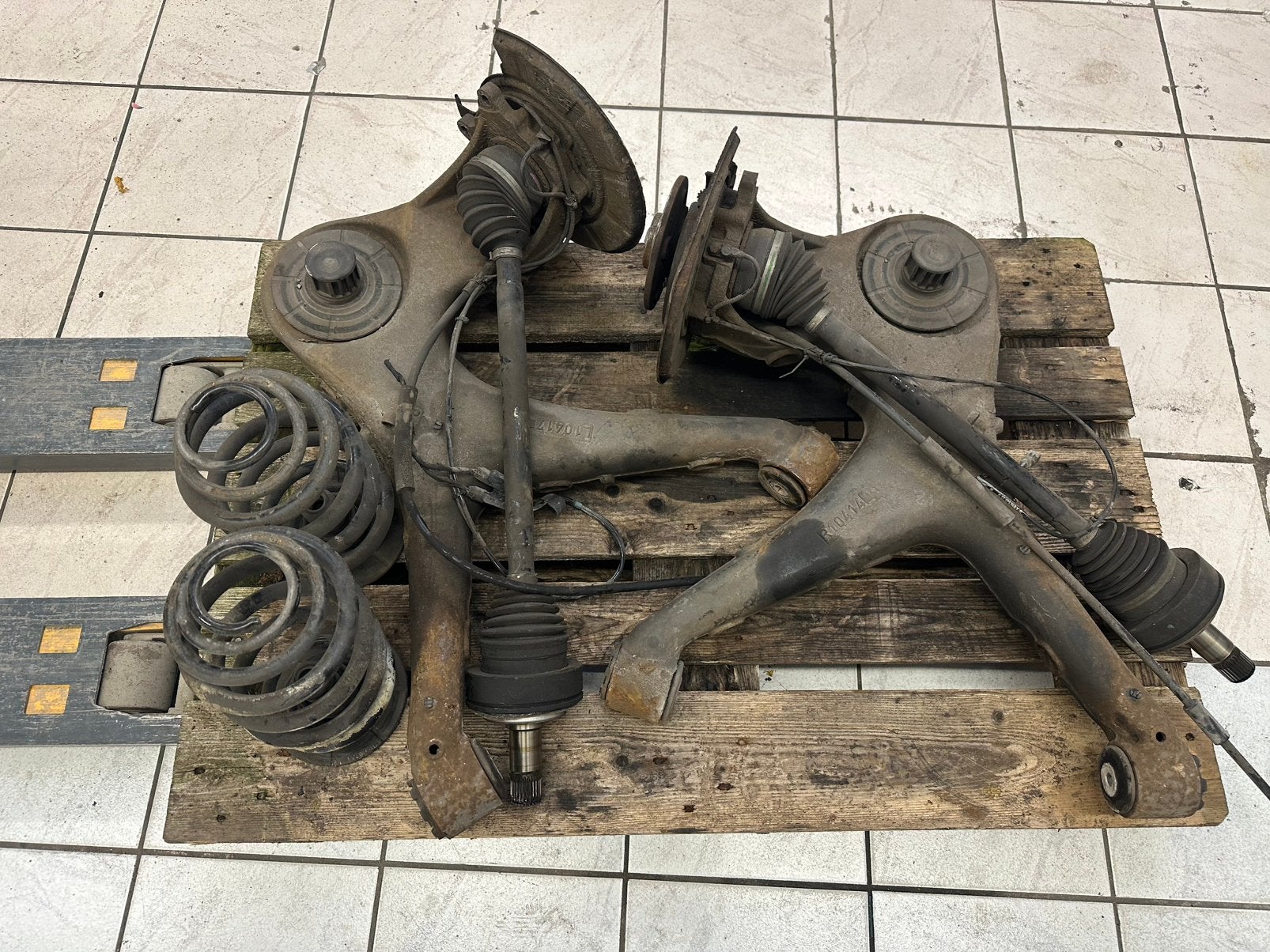 Achterste draagarmen Mercedes Benz Vito W639 compleet, Ophalen of Verzenden, Gebruikt, Mercedes-Benz