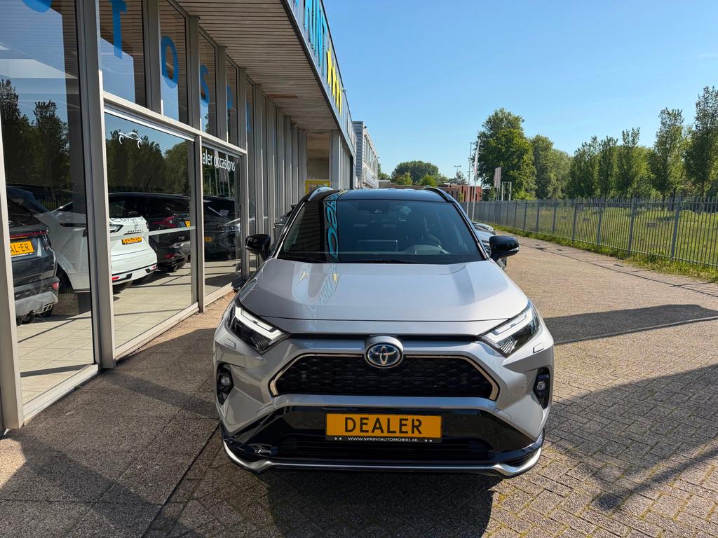 Toyota RAV4 2.5 Plug-in Hybrid AWD 300 Dynamic 306 PK DIREKT, Automaat, Gebruikt, Zwart, 4 cilinders