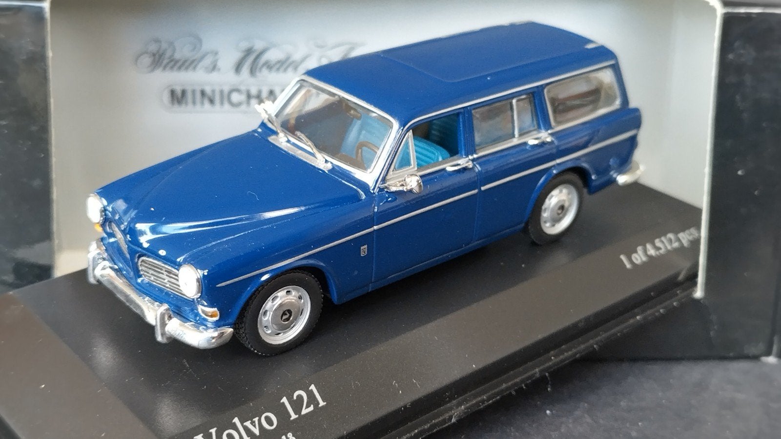 Volvo 121 Amazon Stationcar midnattsbli 1;43 Minichamps Pol, Hobby en Vrije tijd, Modelauto's | 1:43, Auto, Verzenden, Nieuw, Pauls Model Art