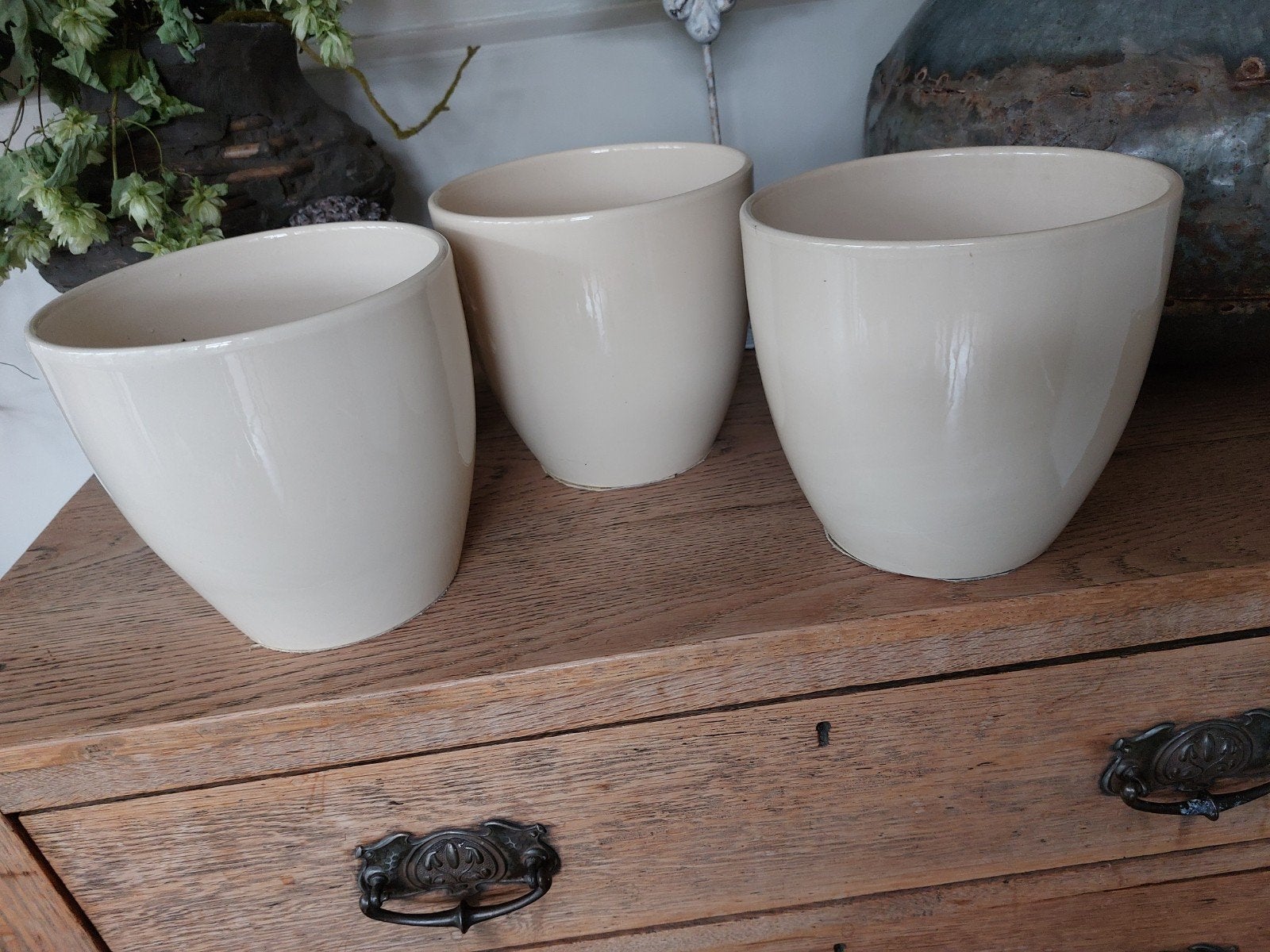 3 creme bloempotjes., Ophalen, Rond, Aardewerk, Minder dan 40 cm