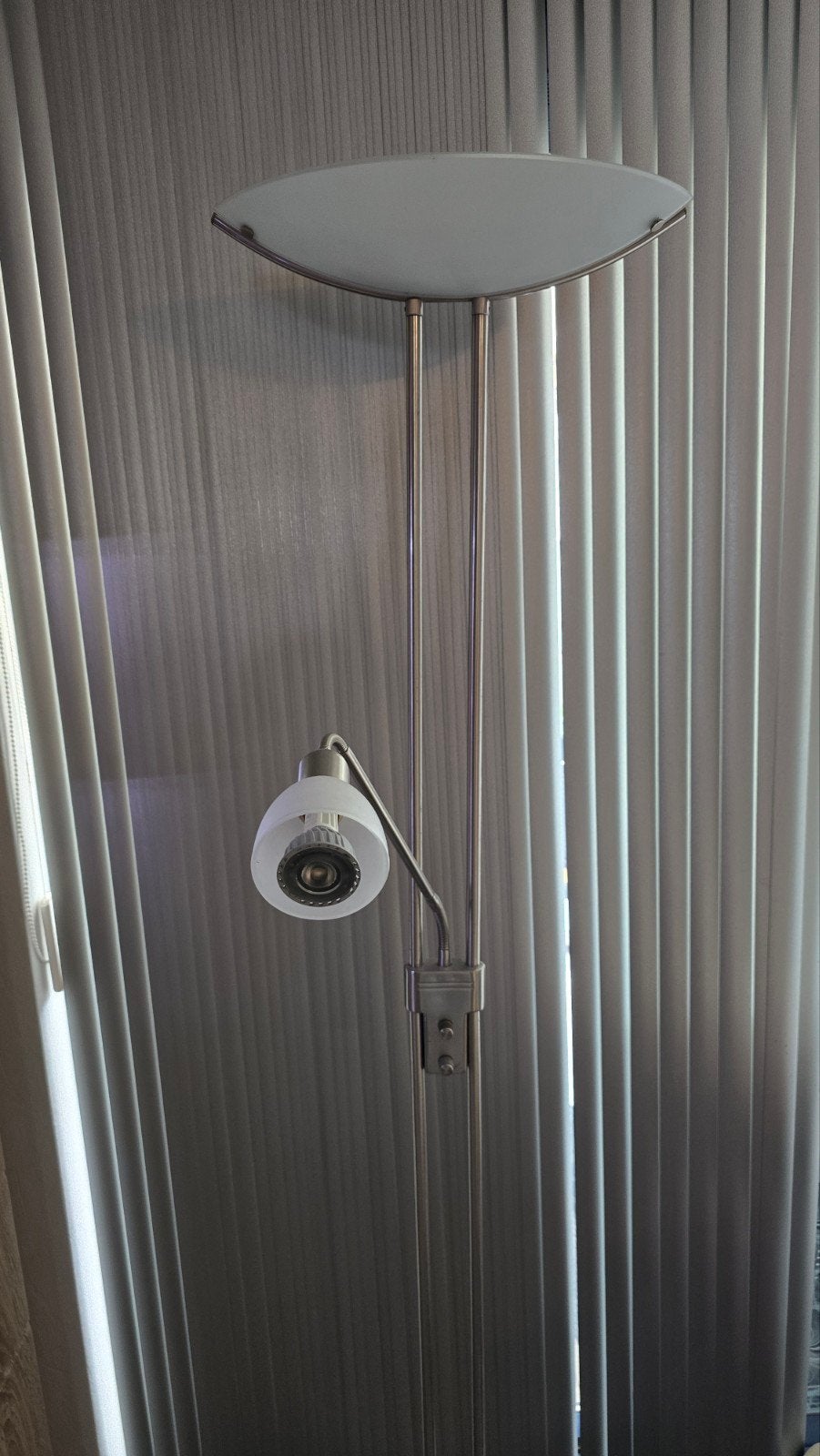 Stijlvolle staande lamp met leeslamp - Zo goed als nieuw, Ophalen, Overige fittingen, Zo goed als nieuw, Metaal