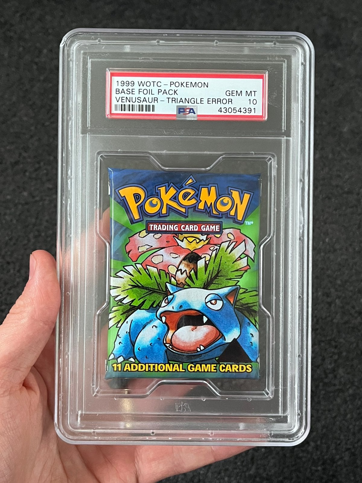 Pokémon PSA 10 Venusaur Black Triangle Error Base set pack, Ophalen of Verzenden, Zo goed als nieuw, Booster, Foil