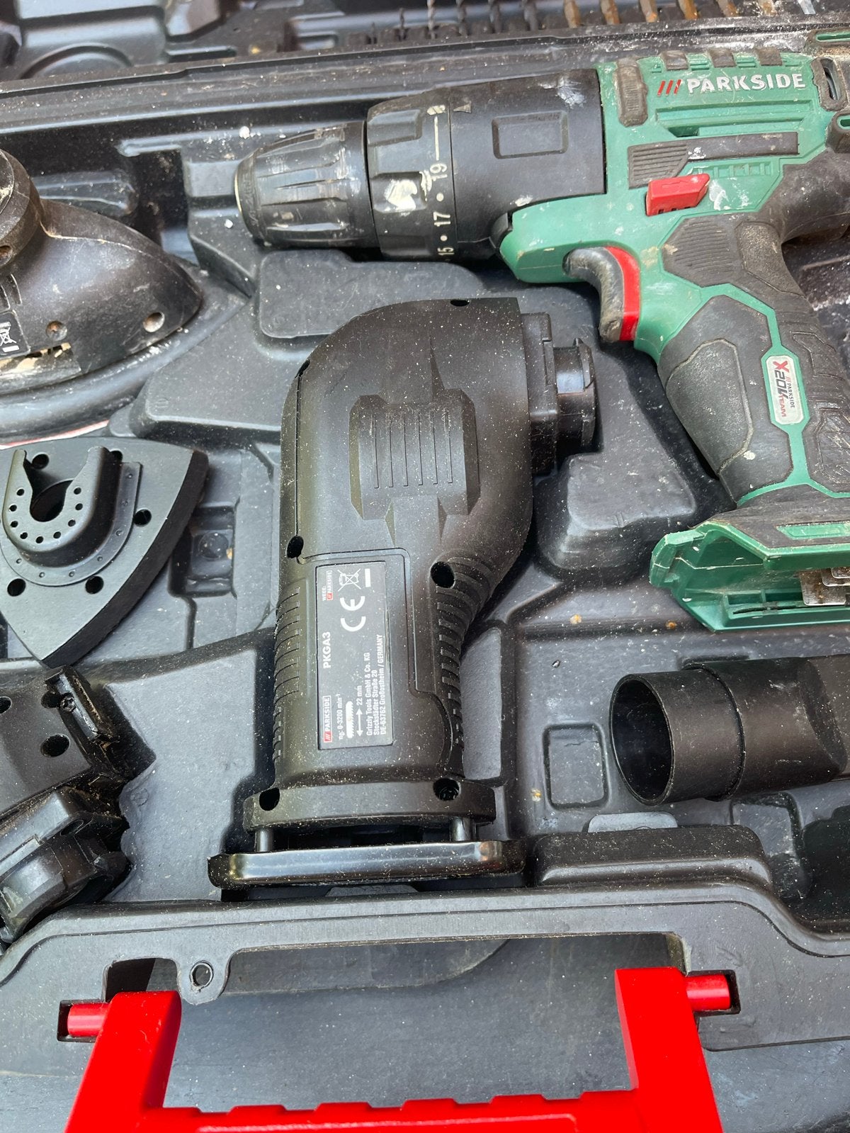 Accu Combi 20V: Boren, Schroeven, Zagen, Schuren, Multitool, Gebruikt, Variabele snelheid, Verzenden, Overige typen