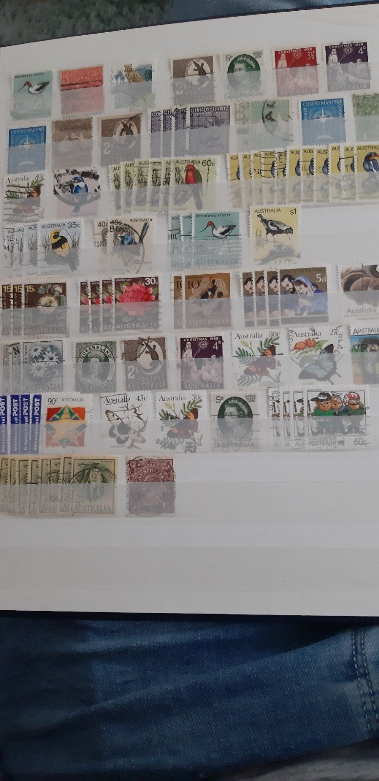 Te koop aangeboden een stockboek met Australische zegels, Postzegels en Munten, Postzegels | Volle albums en Verzamelingen, Ophalen of Verzenden
