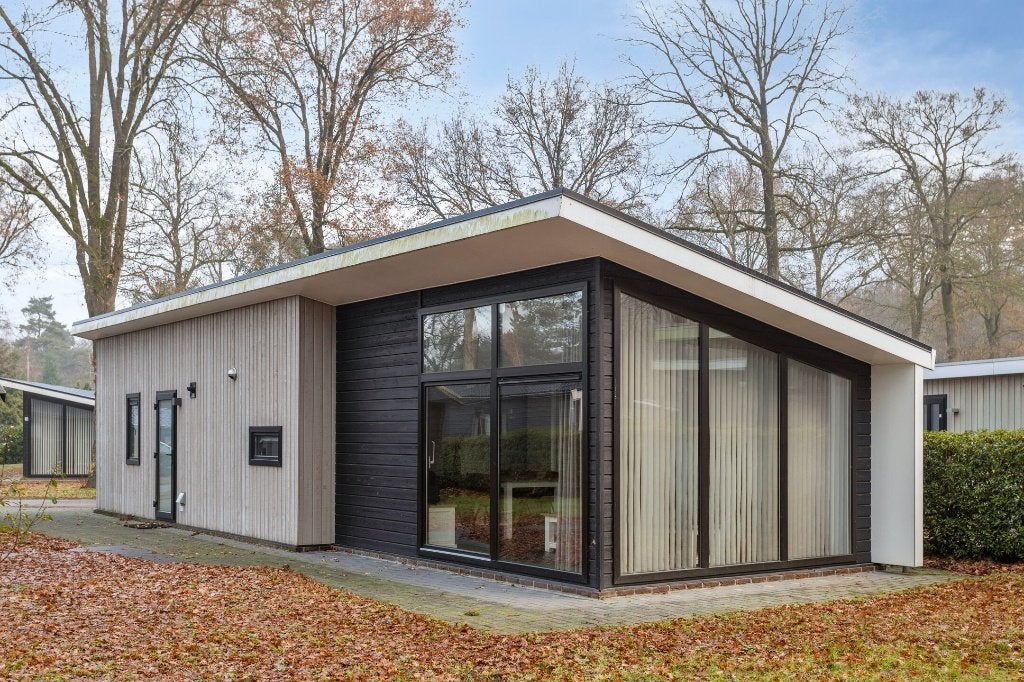 Te koop Recreatie chalet op eigen grond in Markelo, Huizen en Kamers, 395 m², Chalet, Overijssel, 2 slaapkamers