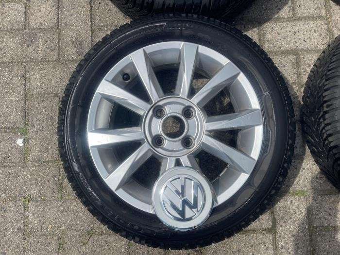 Sportvelgenset + banden van een Volkswagen UP, Gebruikt, -, Verzenden, -