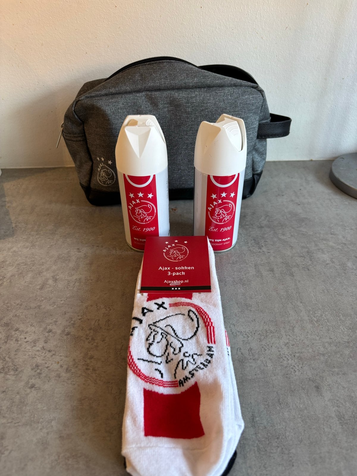 Ajax collector items: Deodorant, Sokken & Toilettas, Verzamelen, Sportartikelen en Voetbal, Ophalen of Verzenden, Nieuw, Ajax