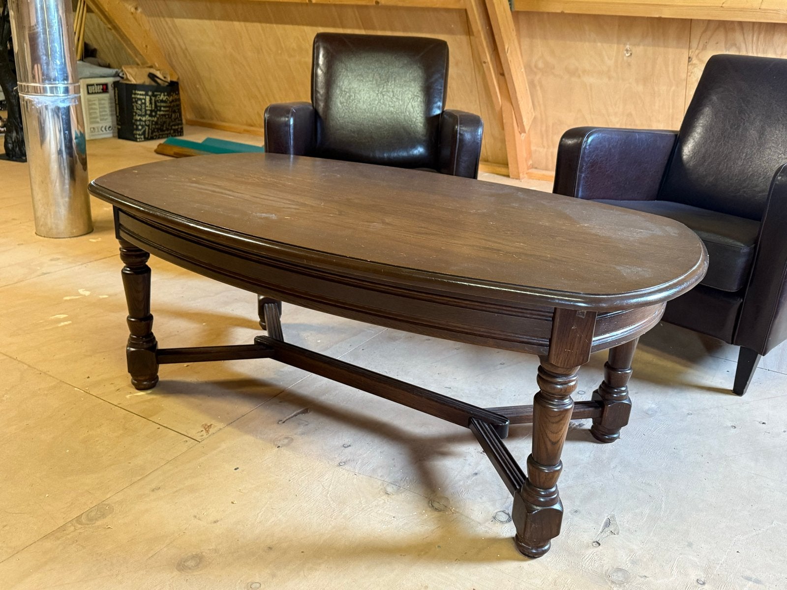 Ovale houten salontafel, klassieke stijl tafel donker bruin, Ophalen of Verzenden