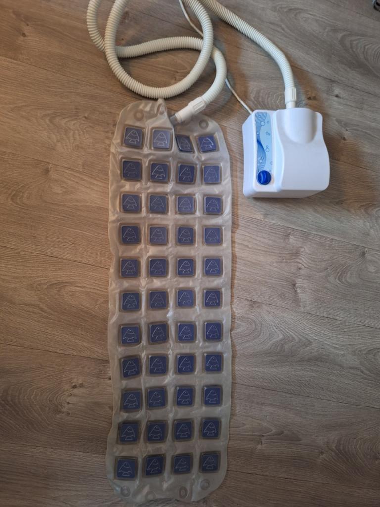 Elektrisch bubbelmatras voor bad of buitenbad, Ophalen of Verzenden, Gebruikt, Toebehoren