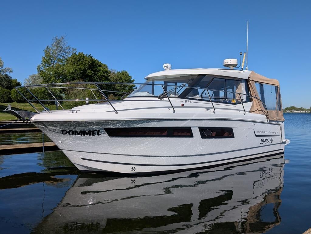 Jeanneau Merry Fisher 855 - vaarklaar - 4 slaapplaatsen, 9 m, Gebruikt, Buitenboordmotor, 2.00 meter