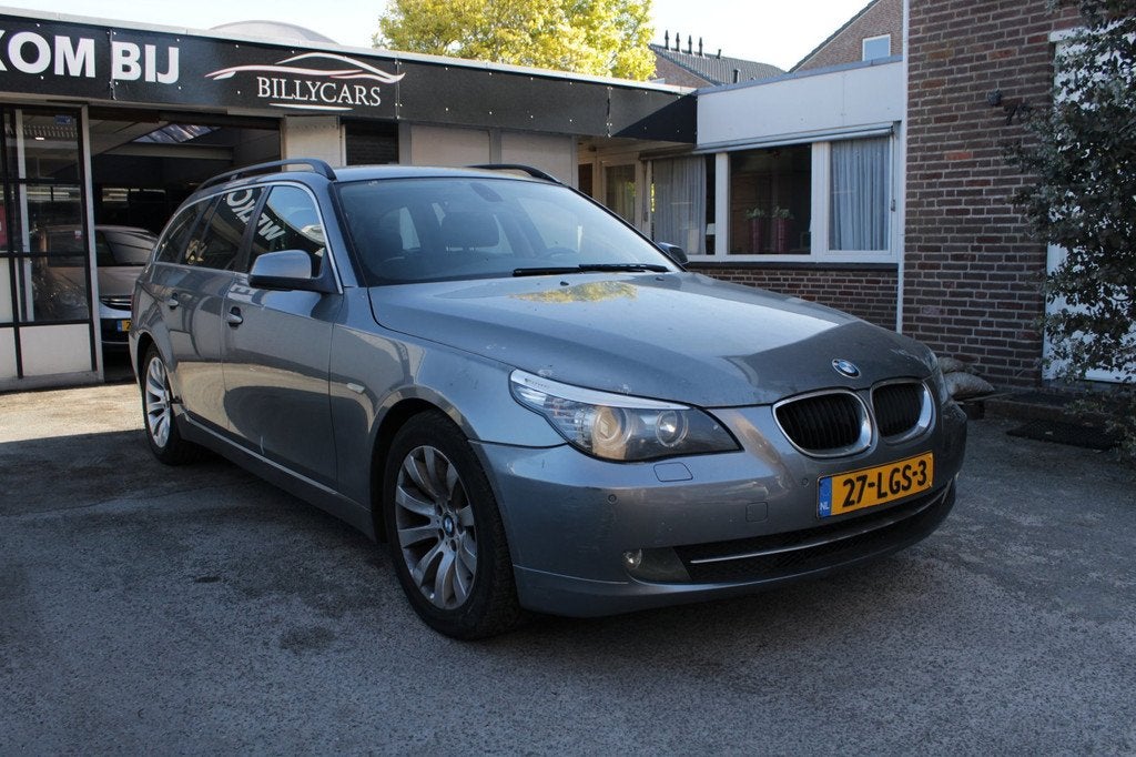 BMW 5-serie Touring 520i Corporate Lease Business Line Editi, Achterwielaandrijving, Zwart, 4 cilinders, 163 pk