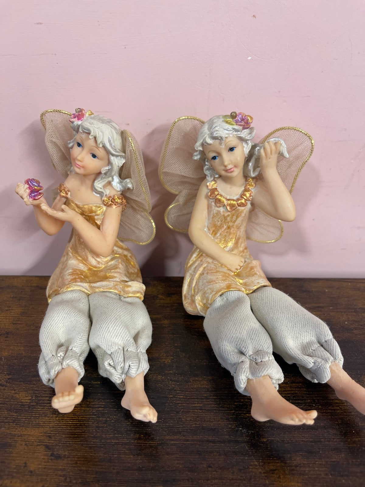 Set van 2 decoratieve engelenbeeldjes met stoffen benen, Verzamelen, Beelden en Beeldjes, Ophalen of Verzenden, Gebruikt, Fantasy