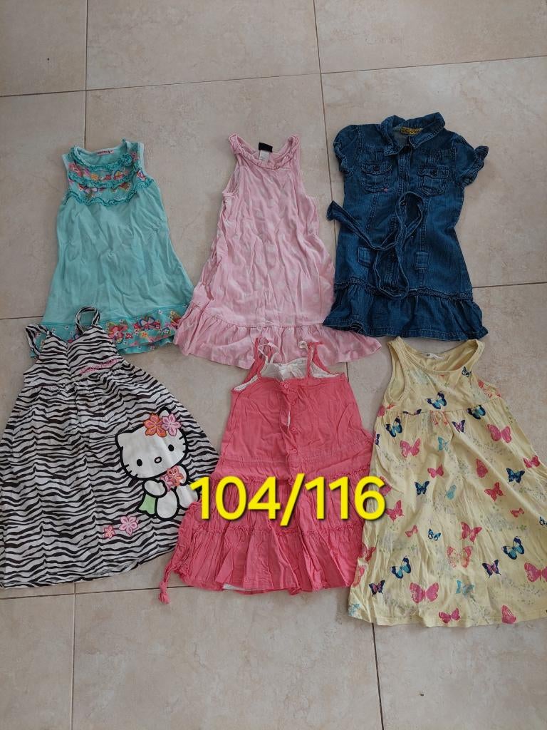 Pakket jurken 104/116 Hello Kitty H&M, Ophalen of Verzenden, Zo goed als nieuw, Jongen of Meisje, Jurk of Rok