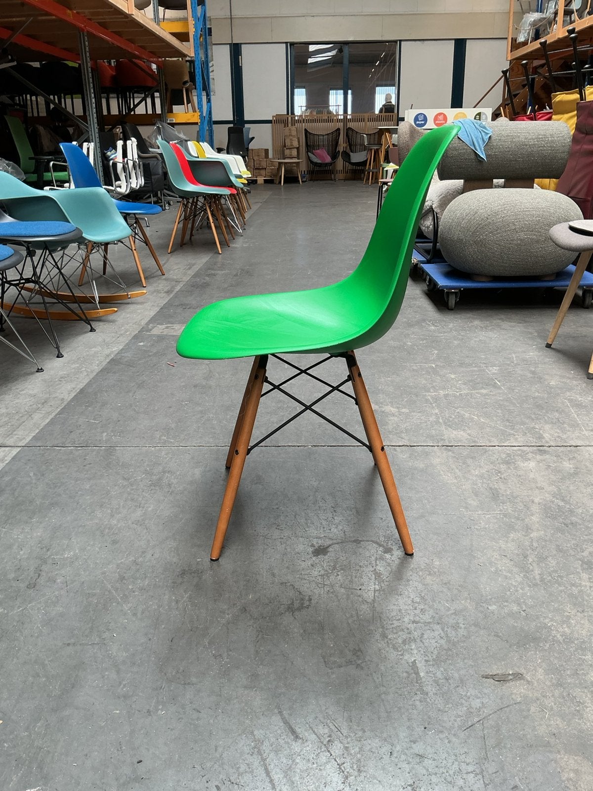 Vitra Eames Plastic Chair DSW | Eetkamerstoel | Groen | Hout, Hout, Gebruikt, Overige kleuren, -