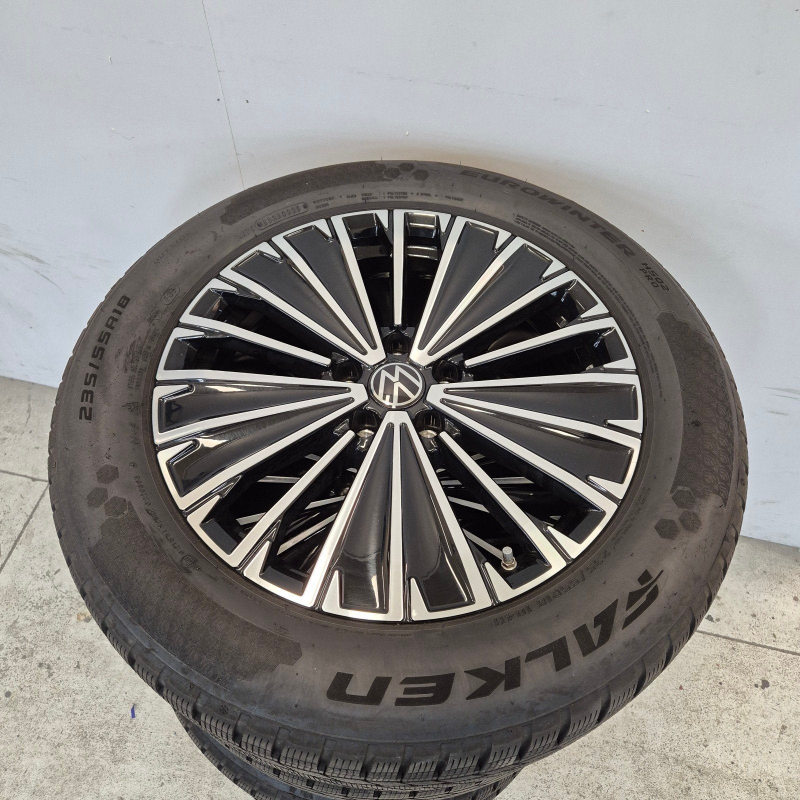 Originele VW Tiguan tyron  winterset Napoli 18 inch, Auto-onderdelen, Ophalen, 18 inch, Banden en Velgen, Winterbanden