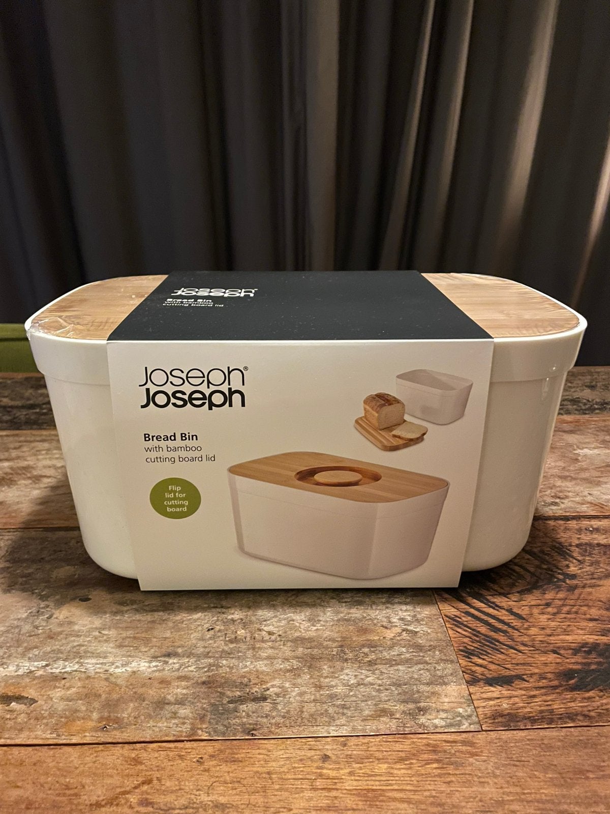 Joseph Joseph Bread Bin - Broodtrommel met snijplank NIEUW!, Kunststof, Nieuw, Ophalen of Verzenden, Overige merken
