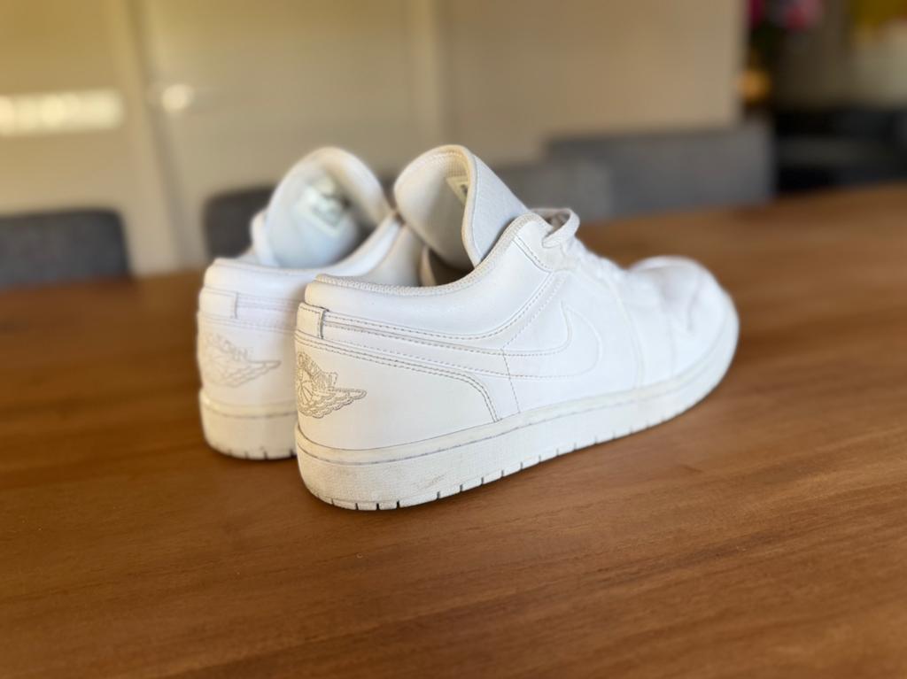Jordan air 1 low laag wit 45, Ophalen, Zo goed als nieuw, Wit, Sneakers of Gympen
