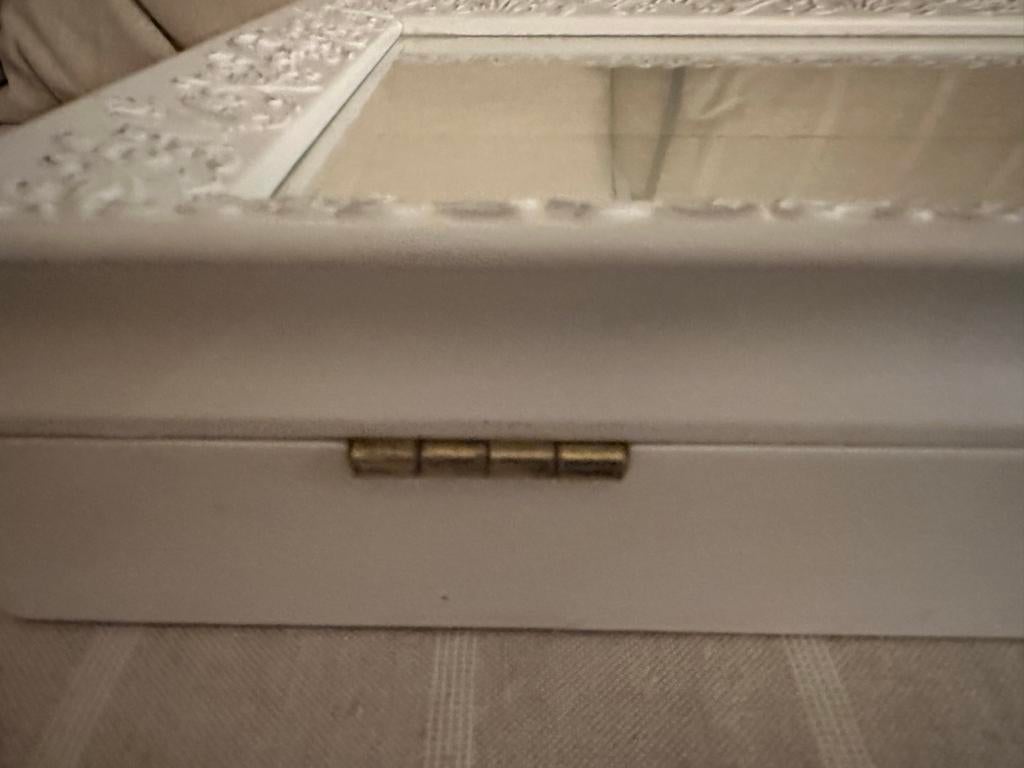Vintage vitrinekastje met glazen voorkant, Huis en Inrichting, Minder dan 50 cm, Gebruikt, Ophalen of Verzenden, Glas