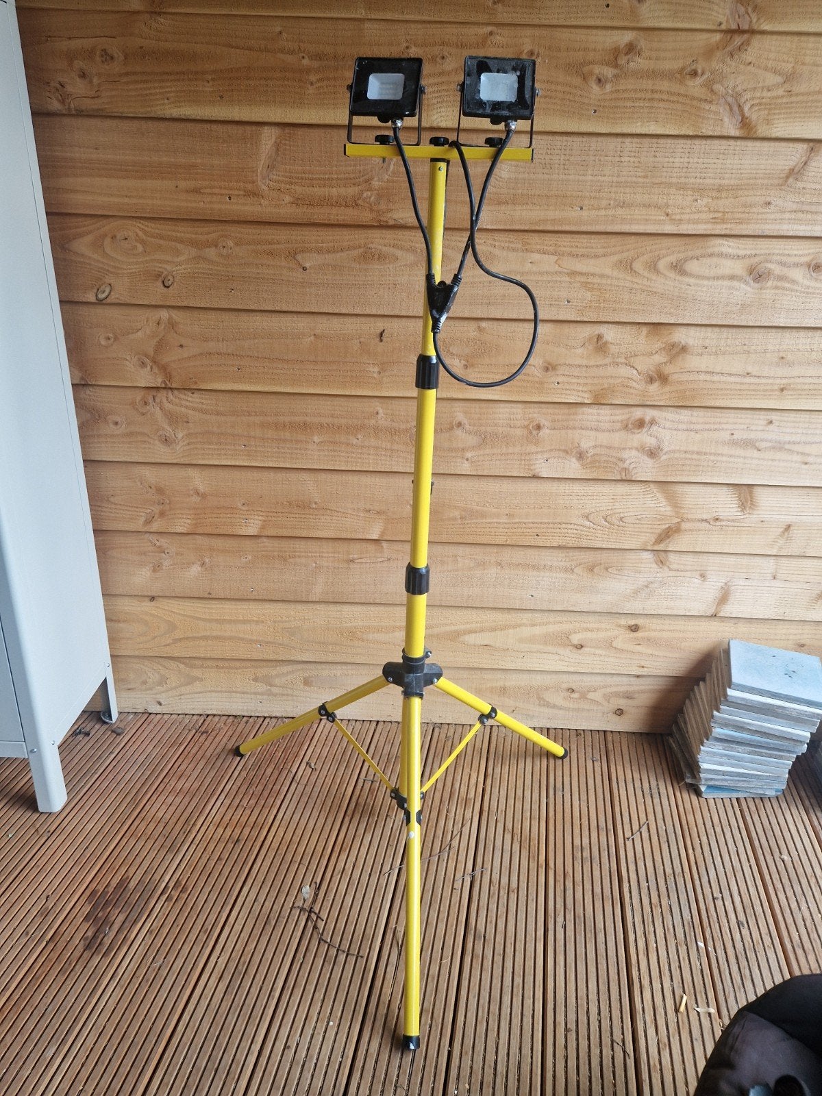 HORNBACH Bouwlamp met statief - Dubbele LED schijnwerper, Ophalen, Gebruikt, Minder dan 50 watt, Met statief