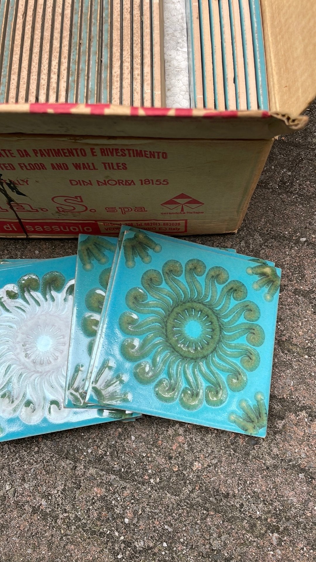 Brocante: 66 vintage tegeltjes blauw met bloemen, Ophalen