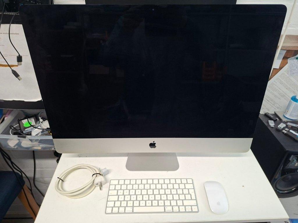 Apple iMac late 2013 21,5 inch I5 2,7Ghz 8GB 1TB FUSION, Ophalen, 2 tot 3 Ghz, IMac, Zo goed als nieuw