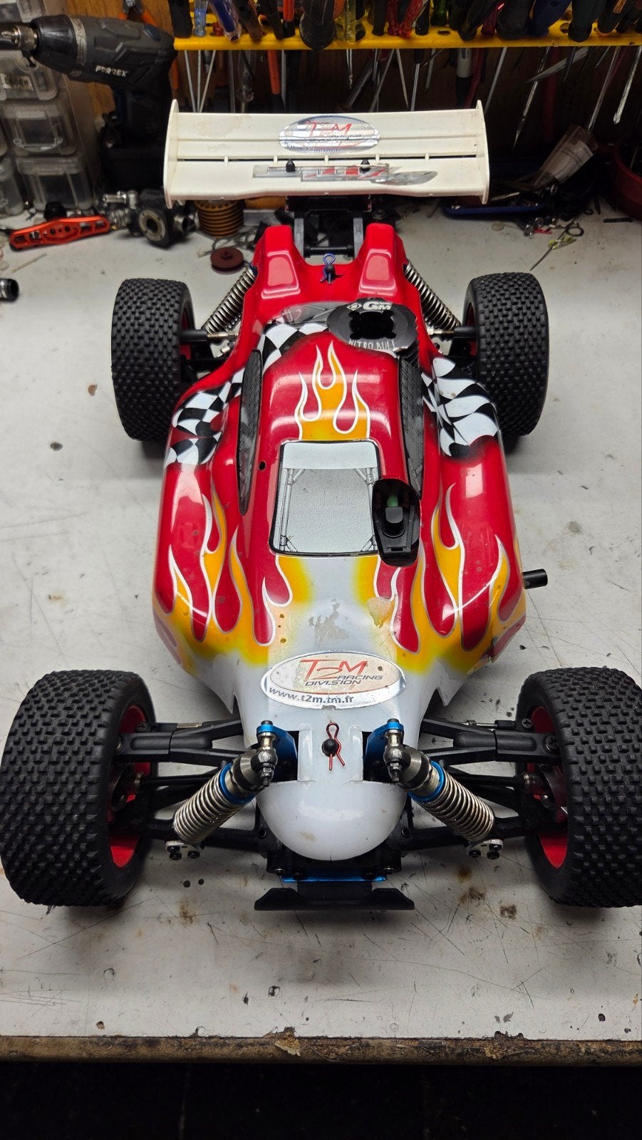 Te koop zeer mooie T 2 M, Hobby en Vrije tijd, Ophalen of Verzenden, Zo goed als nieuw, Auto onroad, Schaal 1:8