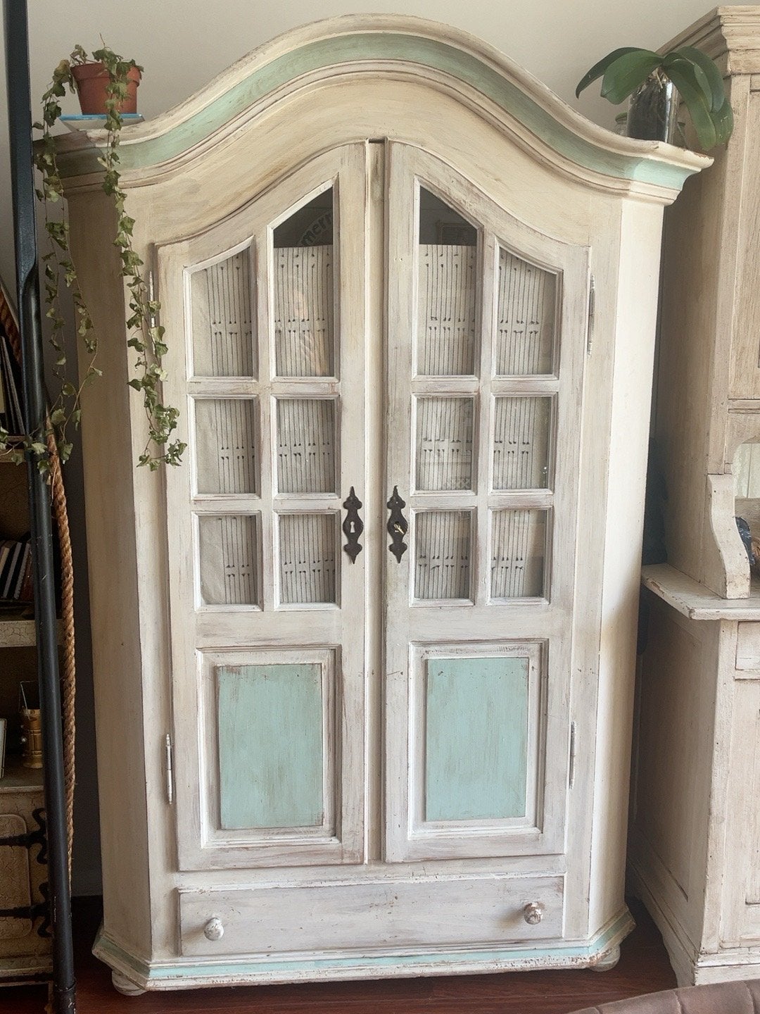 VINTAGE WOODEN CABINET, Kersenhout, 200 cm of meer, Zo goed als nieuw, Landelijk / brocante / vintage