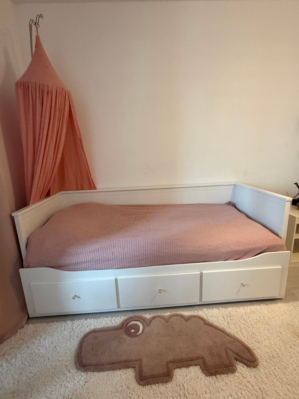 Ikea Hemnes dagbed/uitschuifbed met 3 lades, Ophalen, 85 tot 100 cm, Zo goed als nieuw, Matras