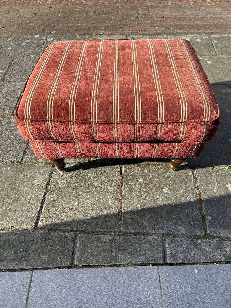Rood gestreepte poef, Ophalen, Gebruikt, Vierkant, Stof