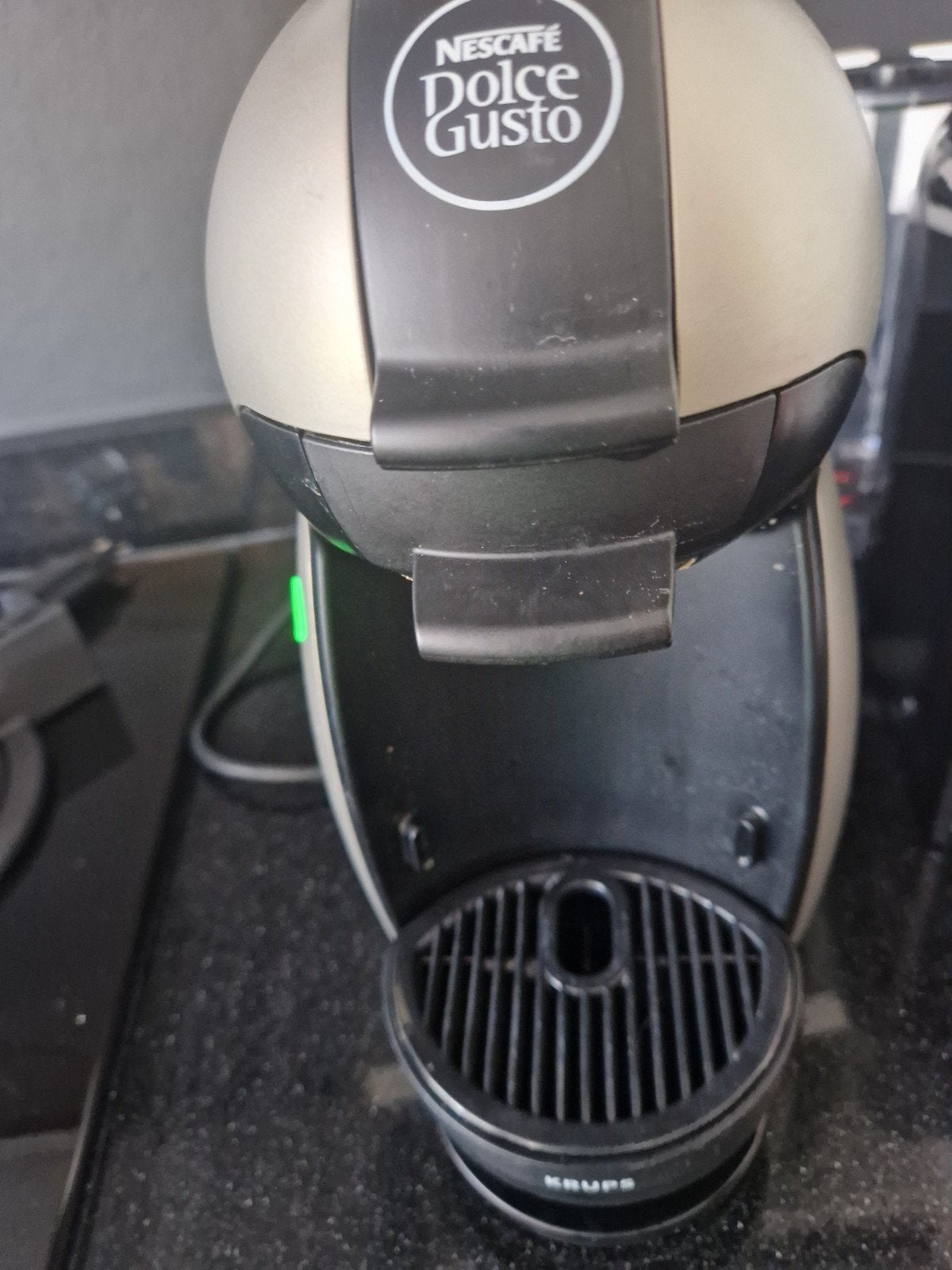 Nescafe Dolce Gusto machine., Witgoed en Apparatuur, Koffiezetapparaten, Ophalen of Verzenden, Zo goed als nieuw, Koffiemachine