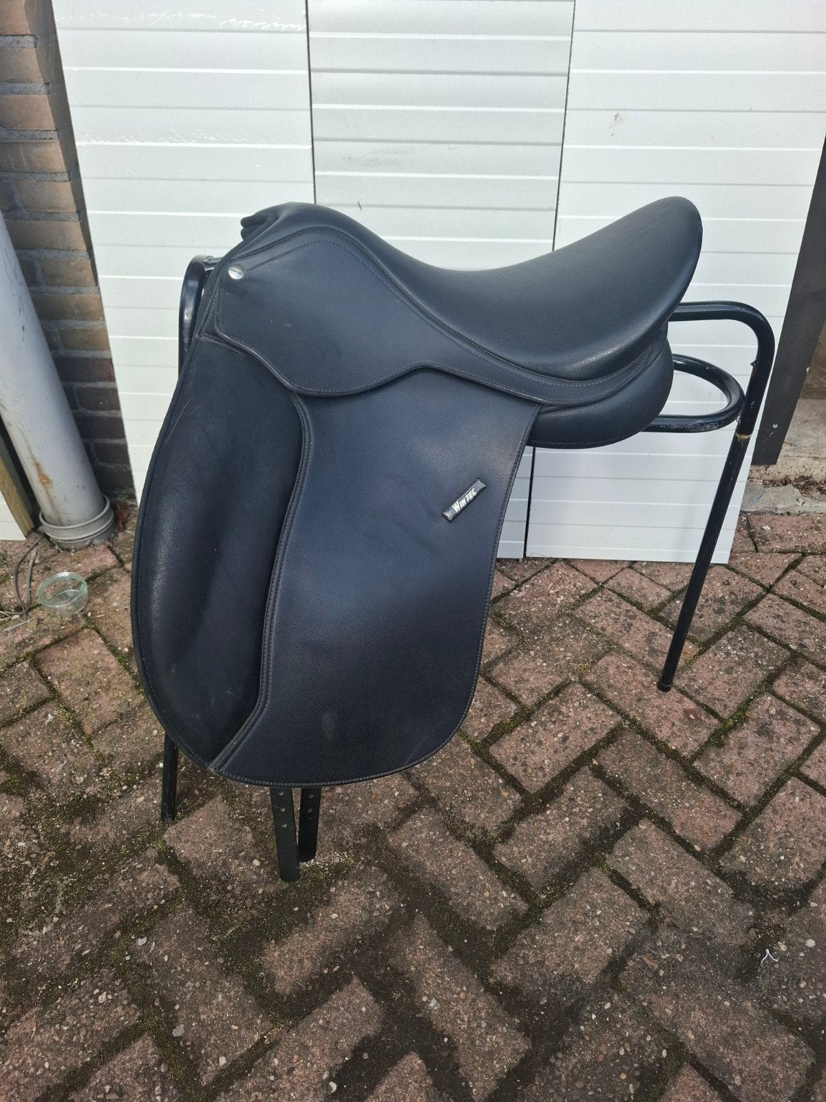 Wintec wide dressuur 17, Dieren en Toebehoren, Paarden en Pony's | Zadels, Dressuur, Ophalen of Verzenden, Zo goed als nieuw