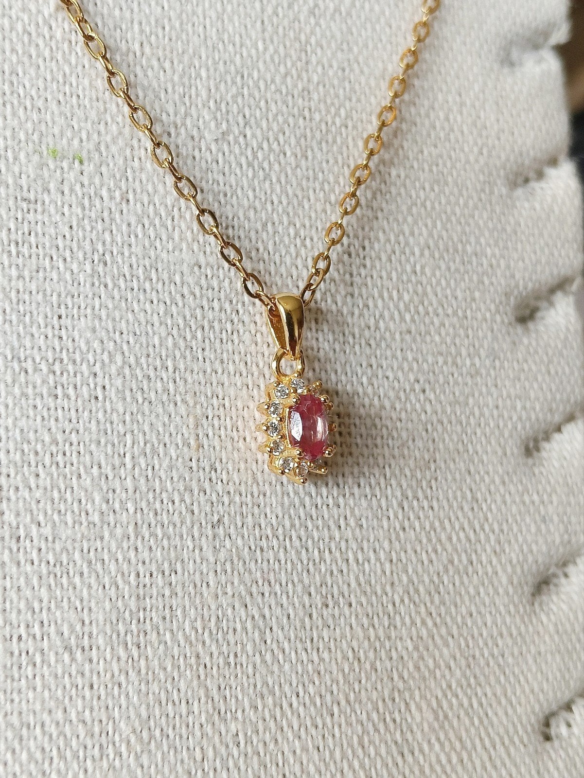 Prachtige Alexandriet (lab grown) hanger van natuurlijke ede, Sieraden, Tassen en Uiterlijk, Nieuw, Ophalen of Verzenden, Met edelsteen