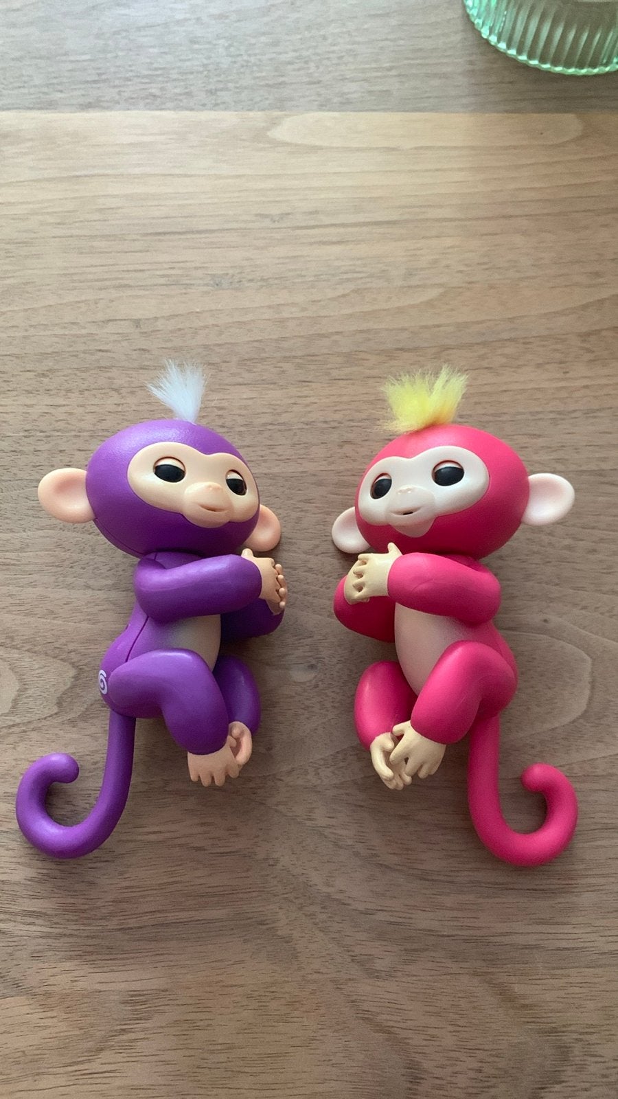 2 Fingerlings aapjes: paars en roze, Ophalen of Verzenden, Zo goed als nieuw, Jongen of Meisje
