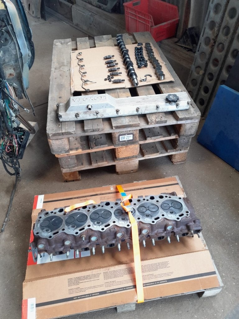 Cilinderkop 1HZ Motor Toyota Landcruiser HZJ7/Land cruiser, Ophalen, Gebruikt, Toyota
