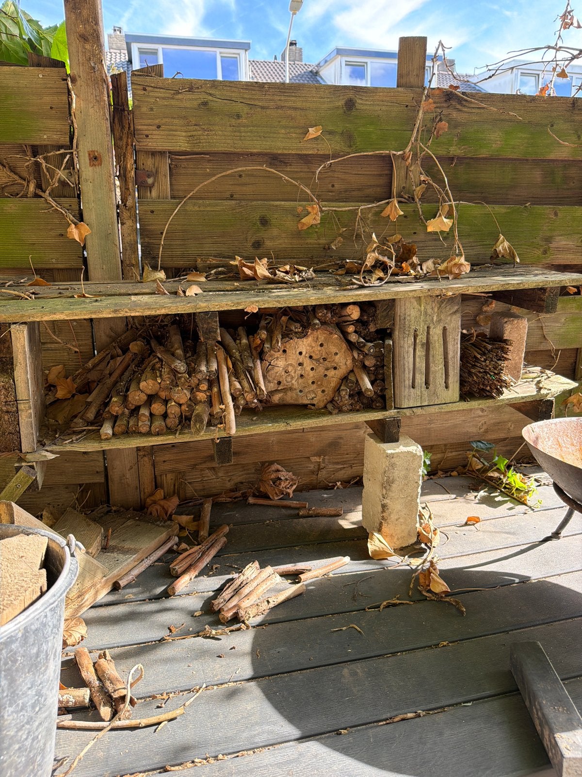 Groot insectenhotel voor bijen en andere insecten, Ophalen of Verzenden, Gebruikt