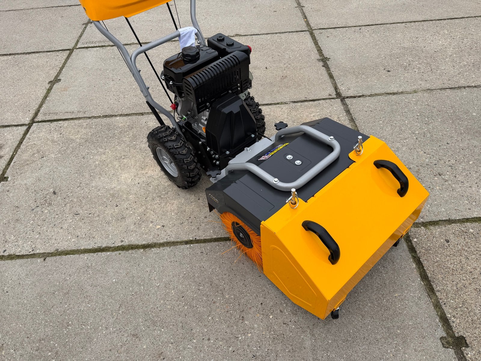 Stiga veegmachine sws 600 met opvangbak, Tuin en Terras, Ophalen, Zo goed als nieuw