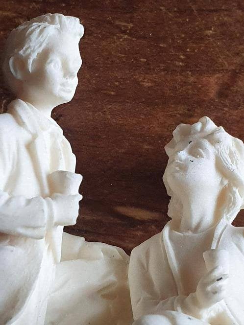 Vintage romantisch Beeldje, man vrouw Albast Vivian C Italië, Ophalen