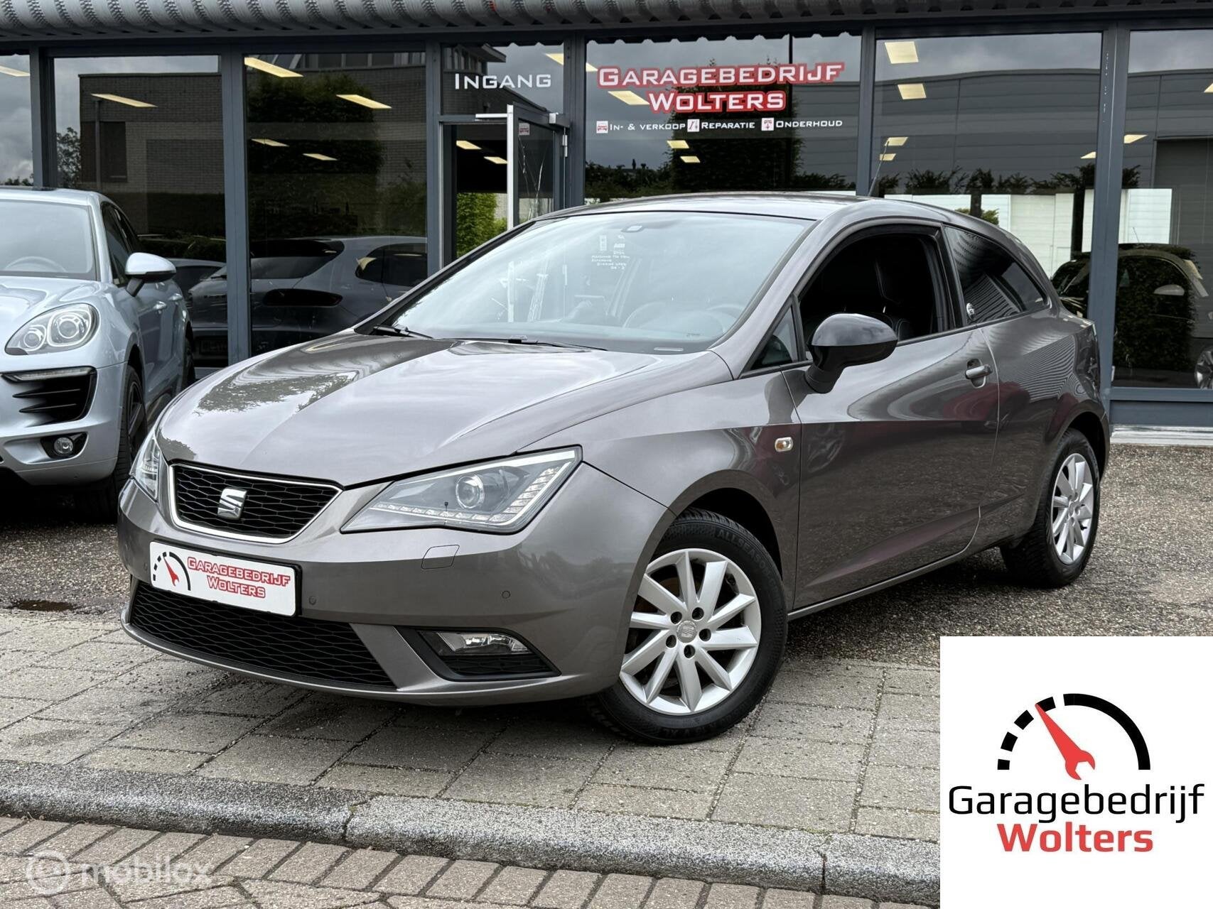 Seat Ibiza SC 1.2 TSI Style [alcantara] [xenon] autom.airco, Voorwielaandrijving, Gebruikt, Zwart, 4 cilinders