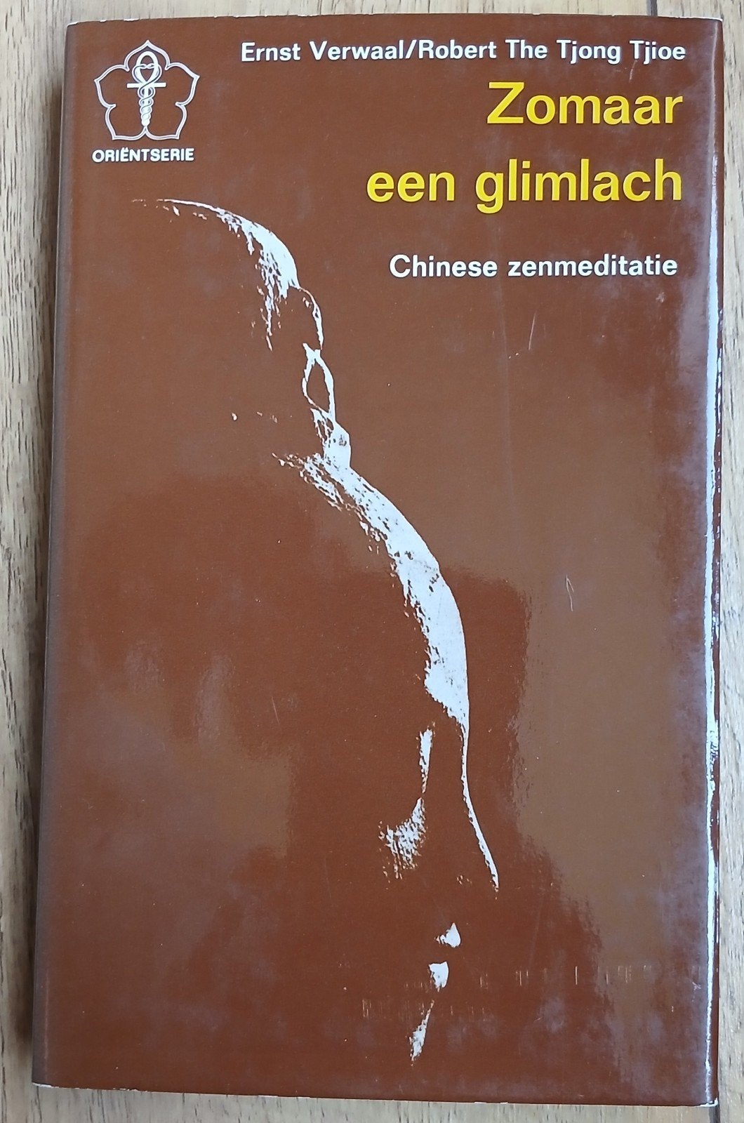 Ernst Verwaal / Robert The Tjong Tjioe - Zomaar een glimlach, Boeken, Ophalen, Gelezen