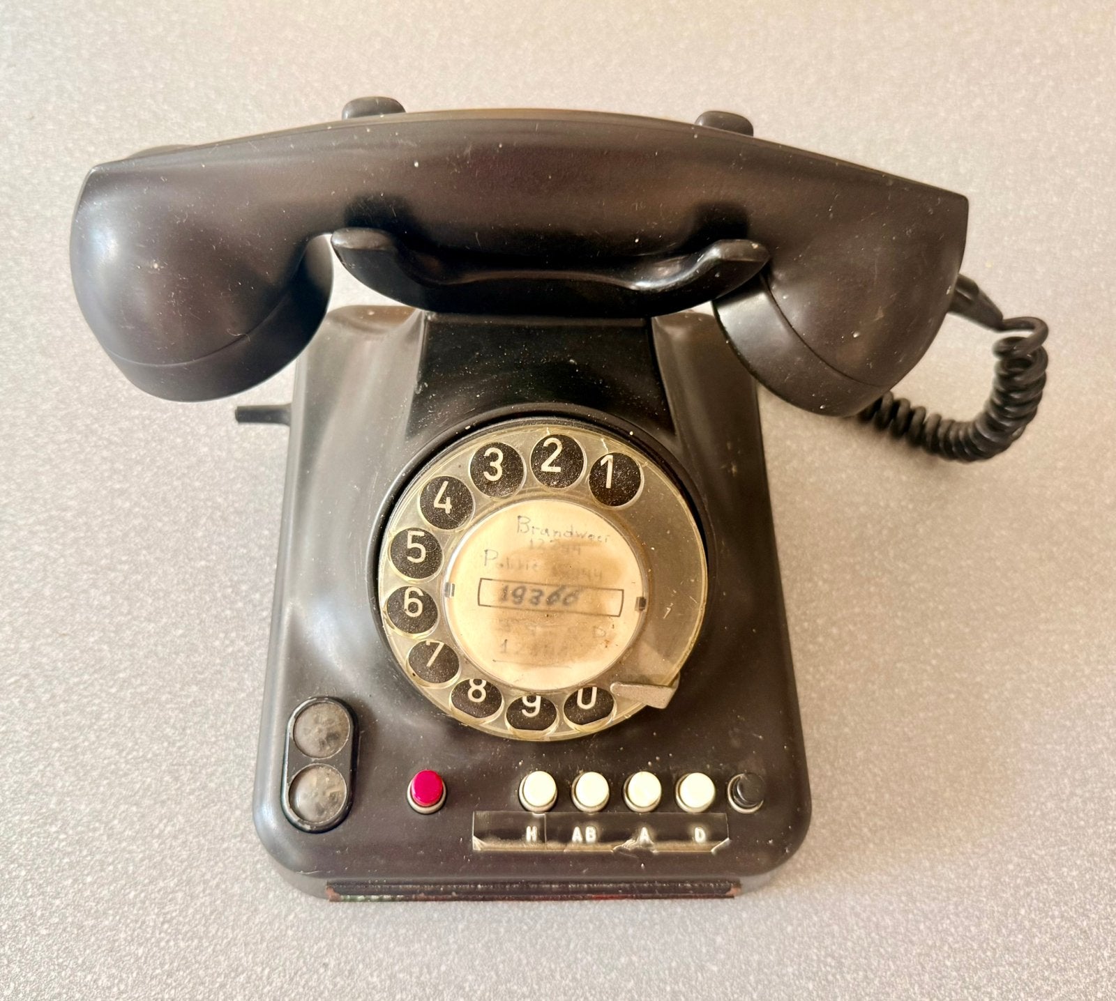 Vintage PTT bakelieten telefoon uit grootmoeders tijd, Ophalen of Verzenden, Niet werkend, Overige merken