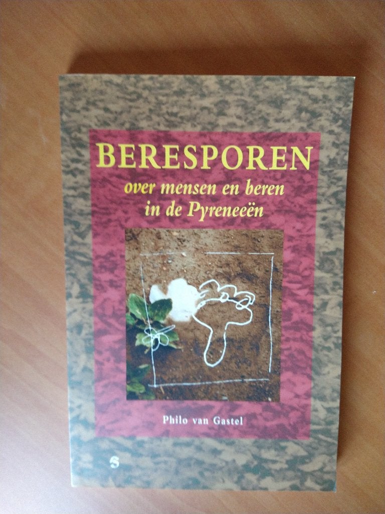 Gastel, Philo van. Beresporen (Pyreneeën), Ophalen of Verzenden, Zo goed als nieuw, Honden