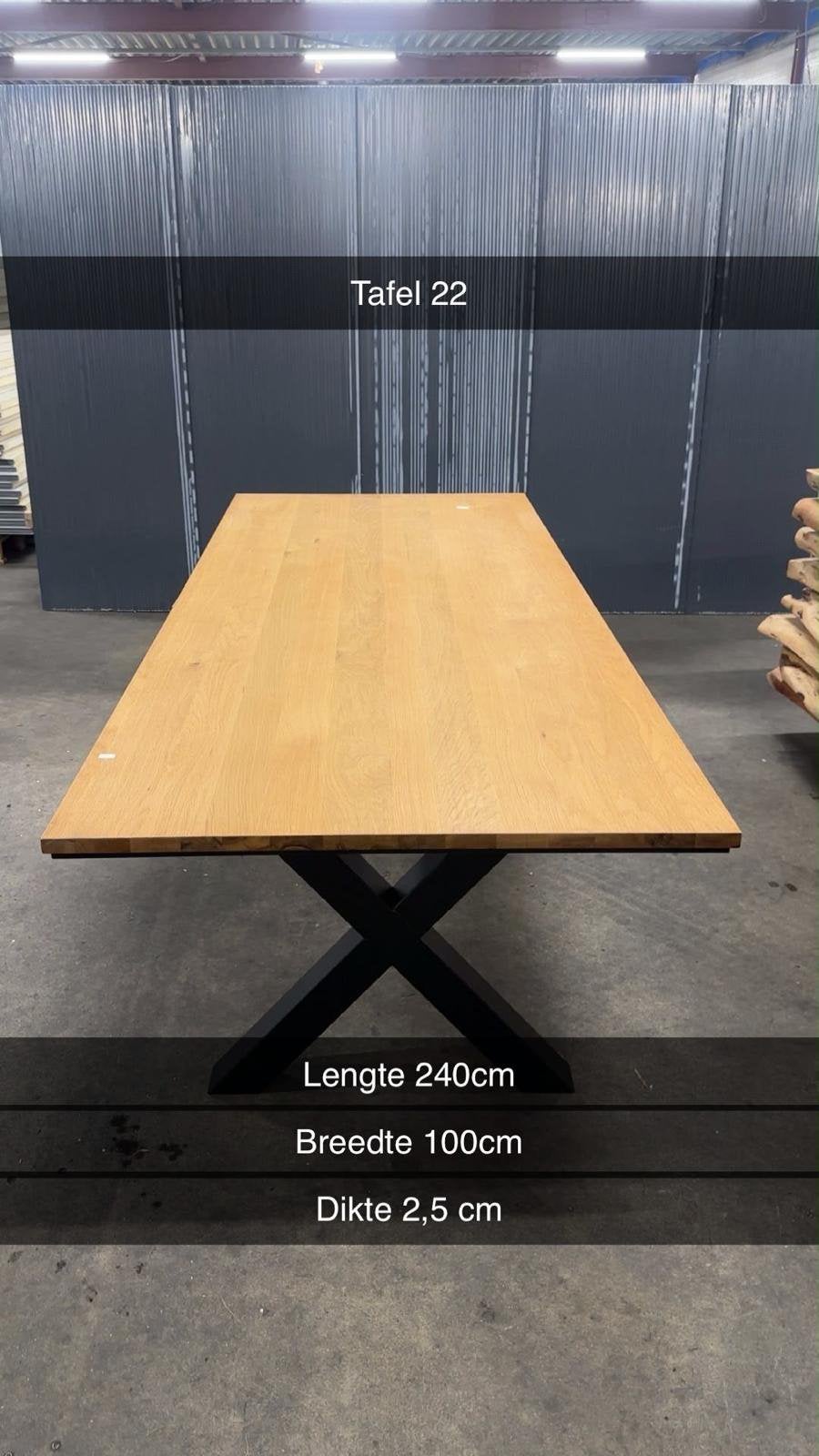 Foto 3 van Eettafel met nieuwe poten 240cm