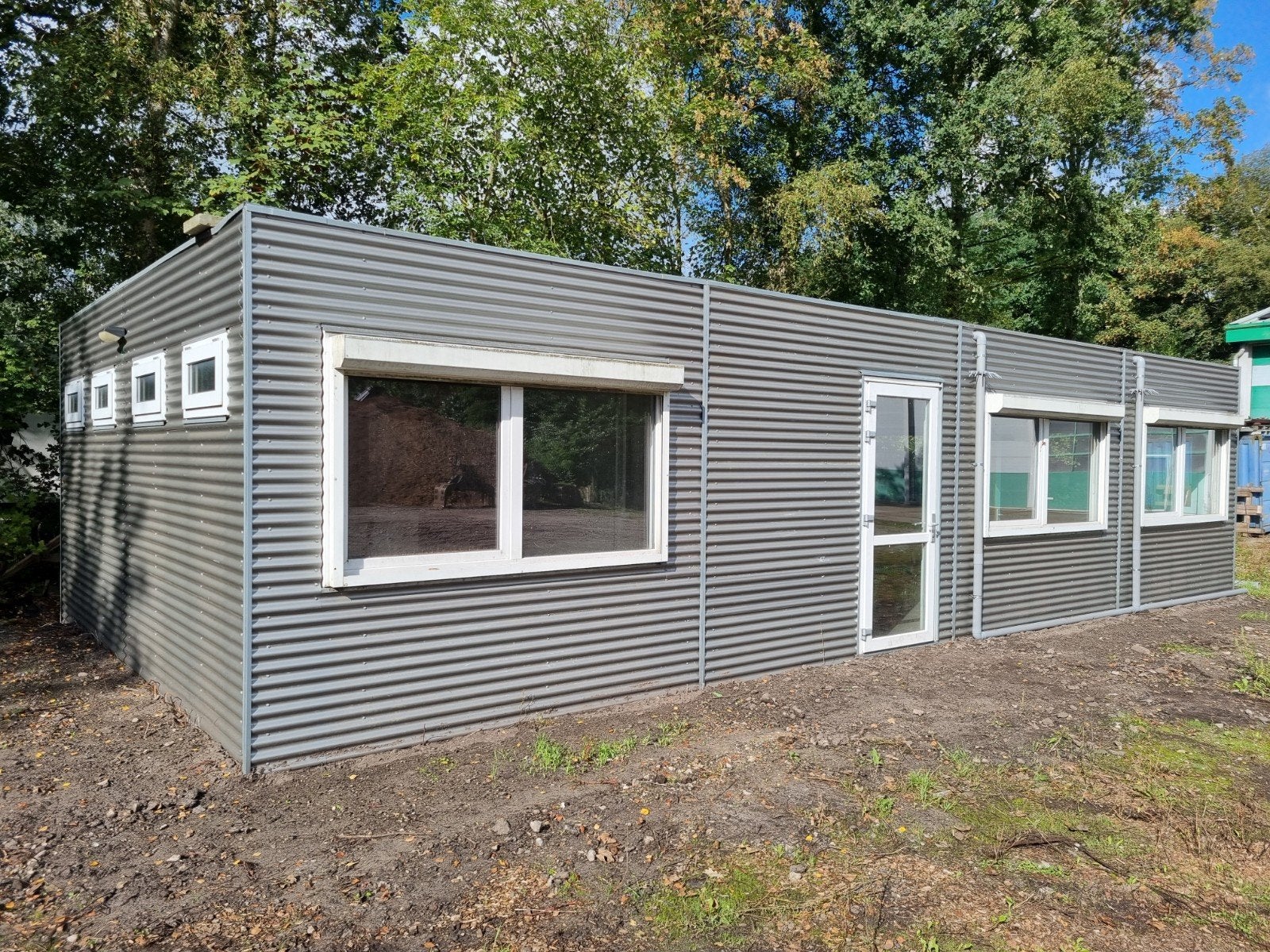 woonunit, kantoorunit, de meeuw units, betonvloeren, Ophalen