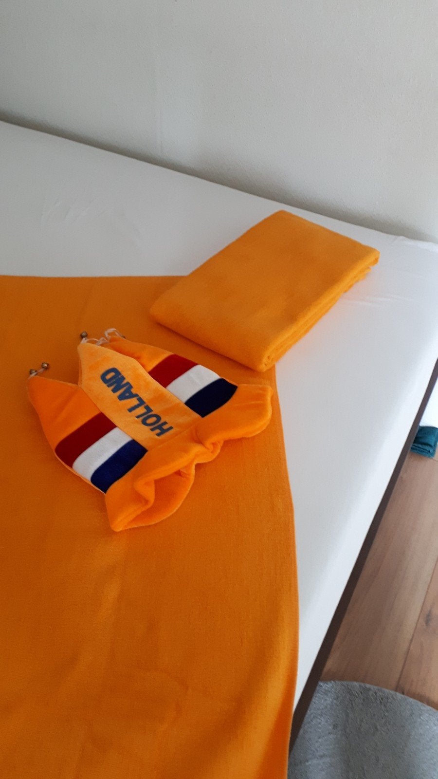 2x Oranje badlaken set (incl een oranje Holland muts), Ophalen of Verzenden, Nieuw