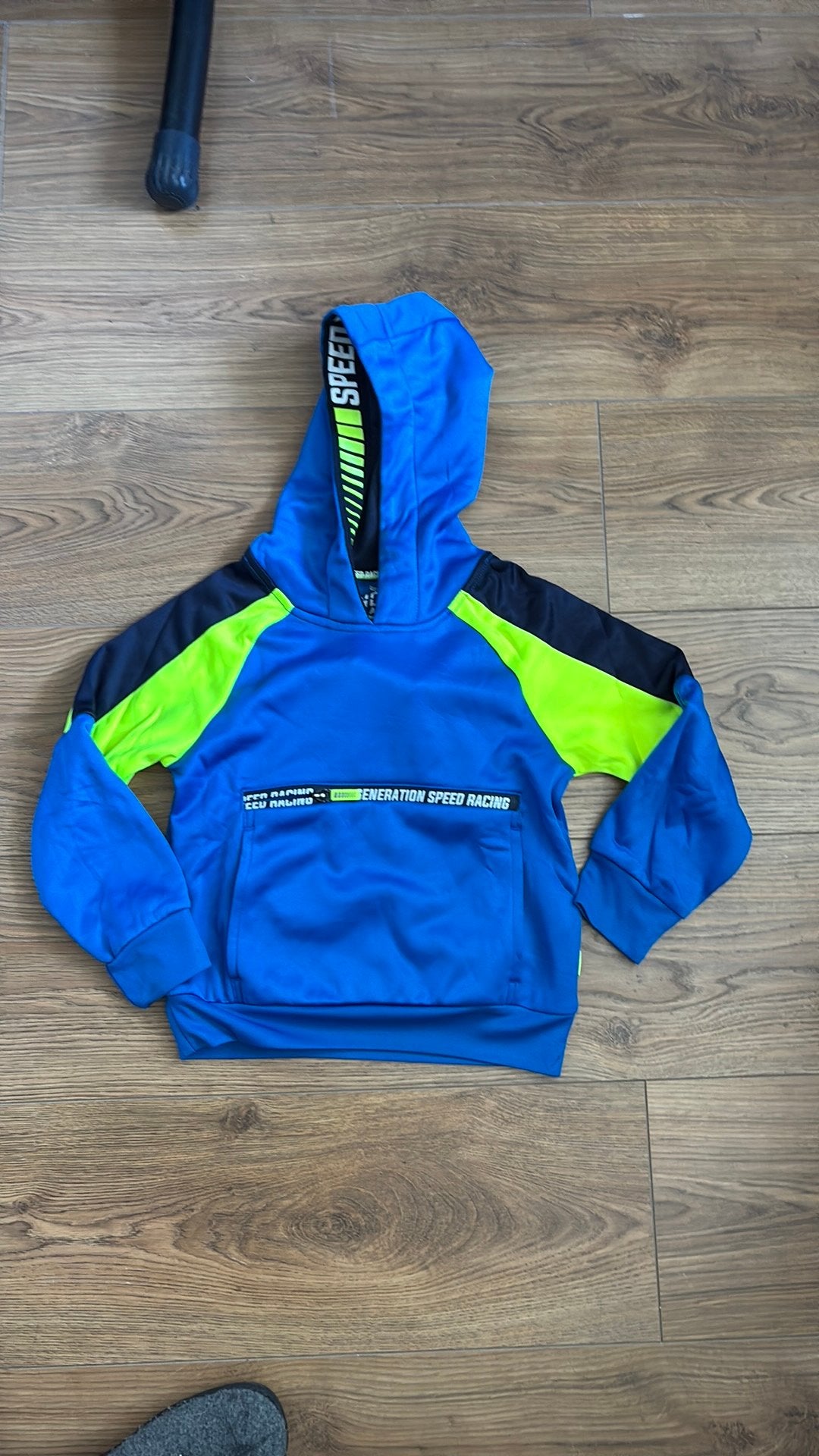 Hoodie WE, Ophalen of Verzenden, Nieuw, Jongen, Trui of Vest