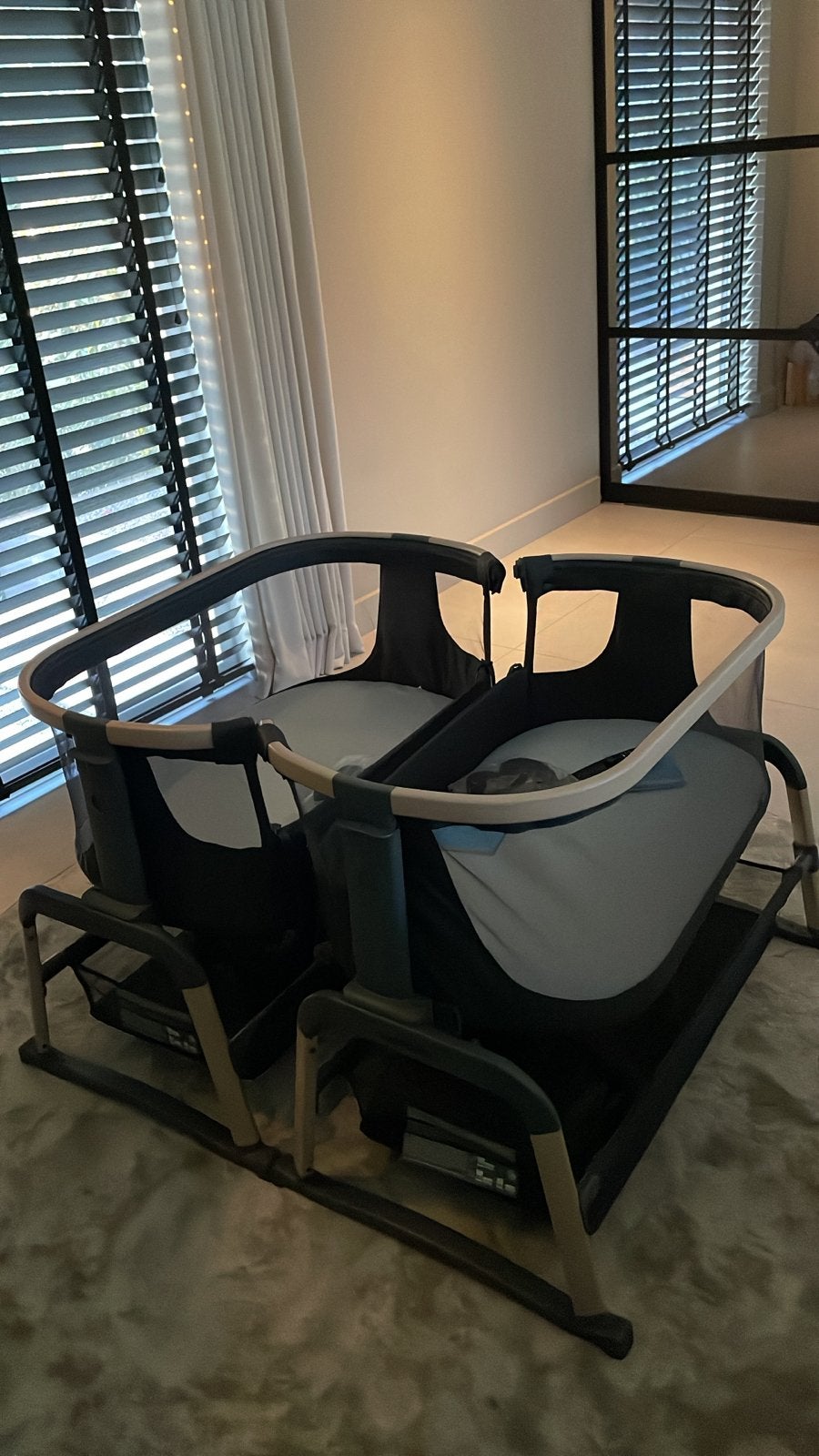 Co-sleeper voor tweeling - Zo goed als nieuw, Ophalen of Verzenden, Zo goed als nieuw, Box, Bedje of Wieg