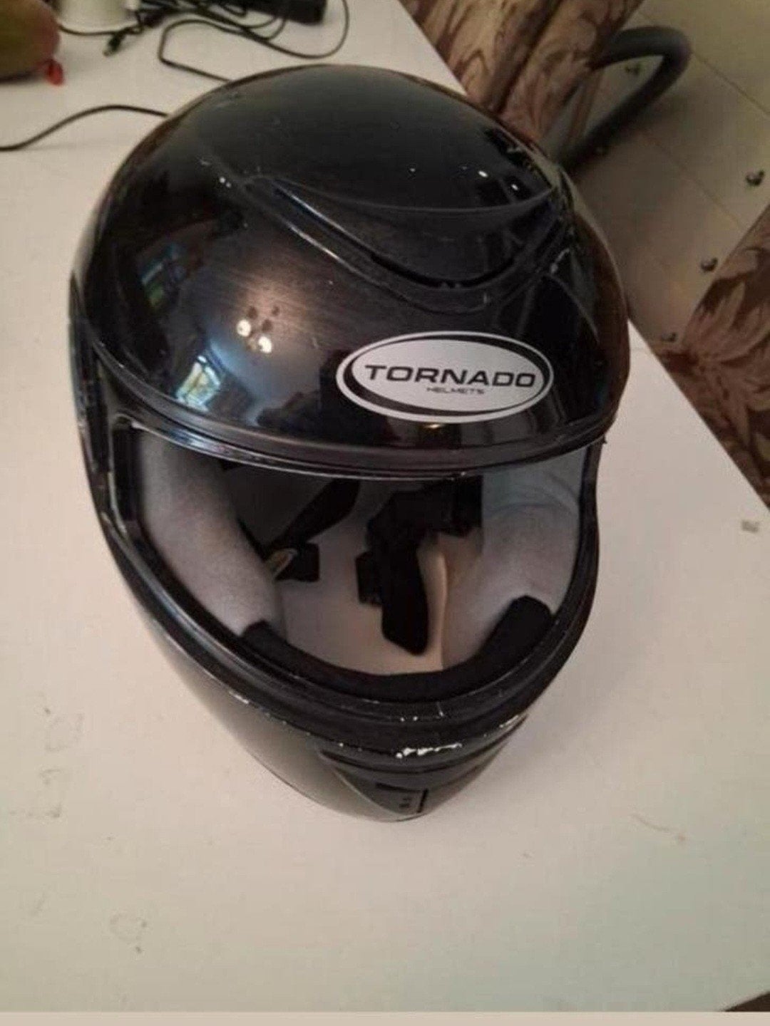 Te koop, Tornado Meek motor/scooter helm., Fietsen en Brommers, Brommerhelmen, Ophalen
