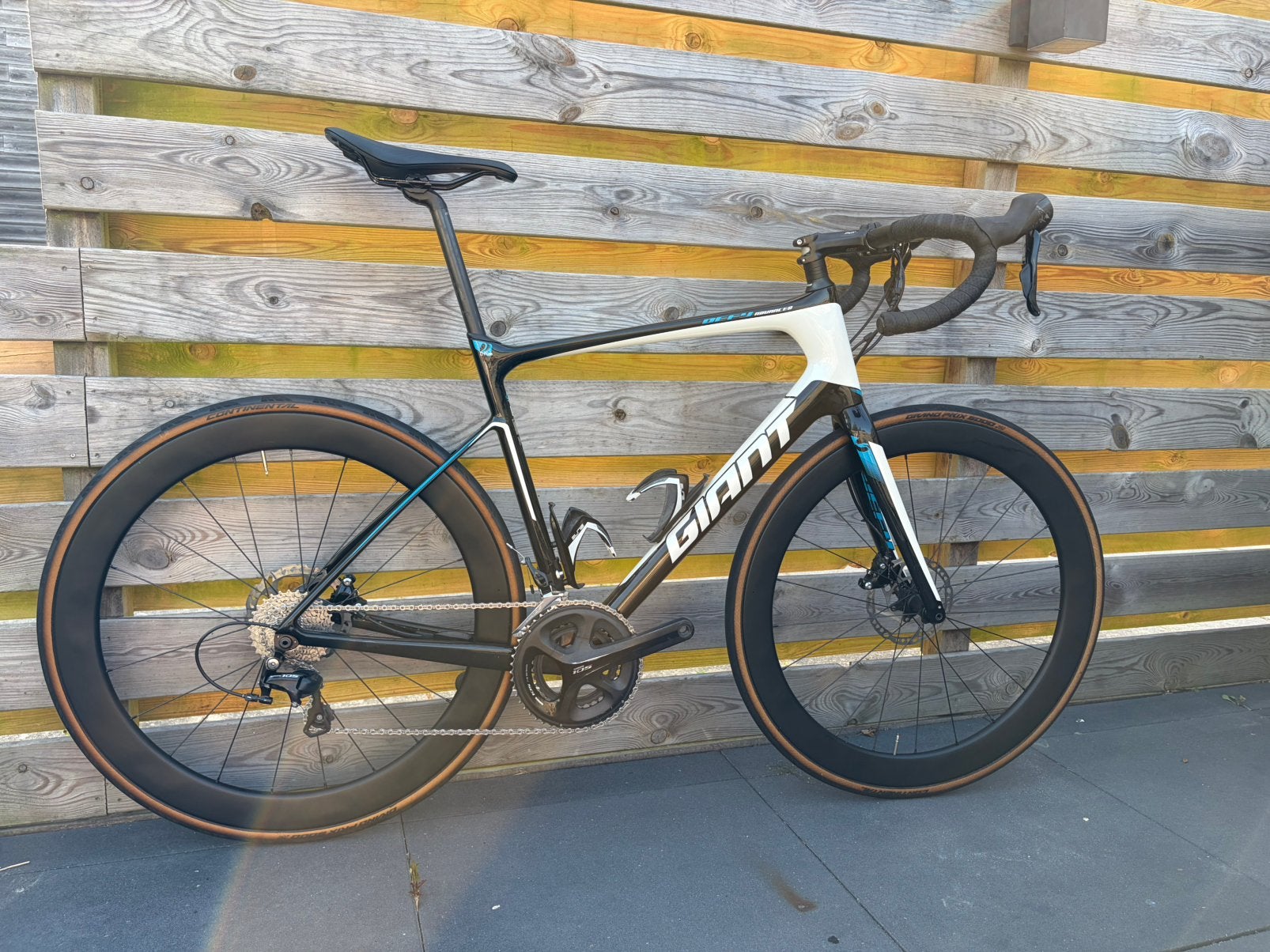 Giant Defy Advanced (2017) - Carbon -105-Powermeter, Fietsen en Brommers, Fietsen | Racefietsen, Ophalen, Carbon, Giant, Zo goed als nieuw