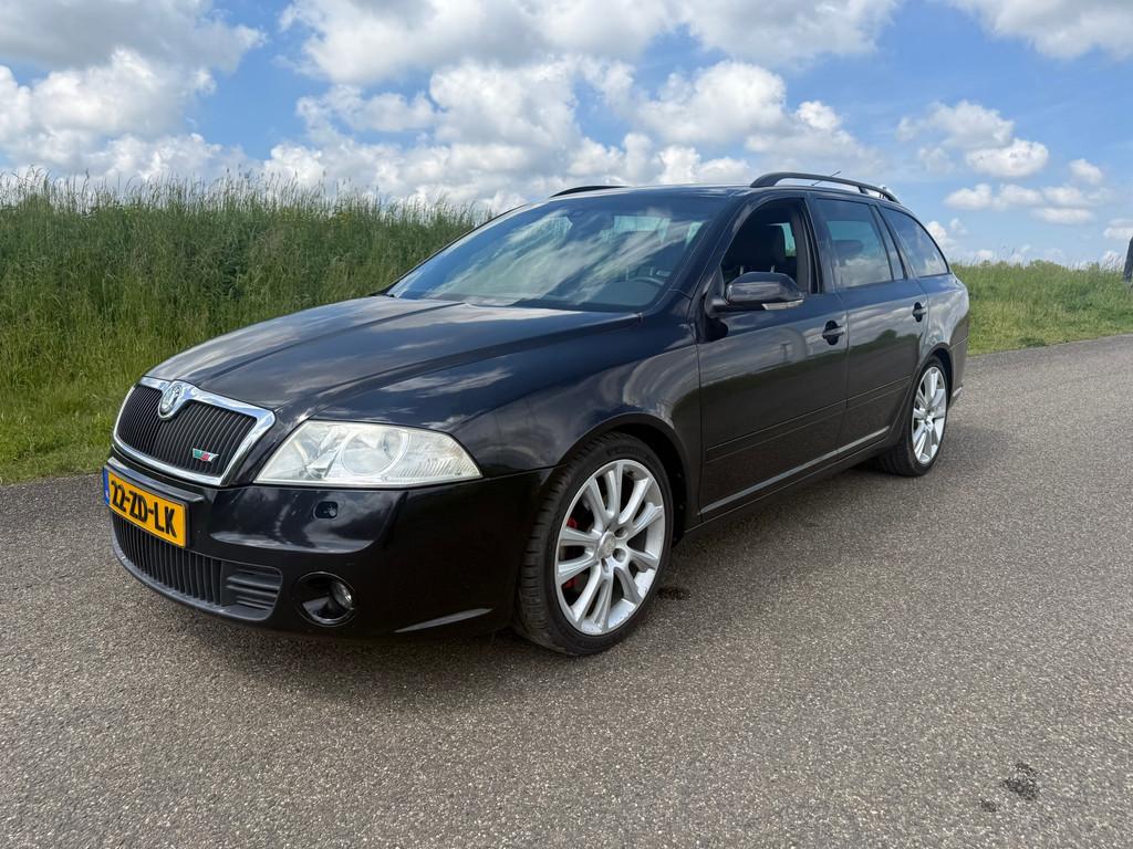 Skoda Octavia Combi 2.0 TFSI RS incl apk garantie en kleine, Auto's, Skoda, Gebruikt, 4 cilinders, 1984 cc, Zwart