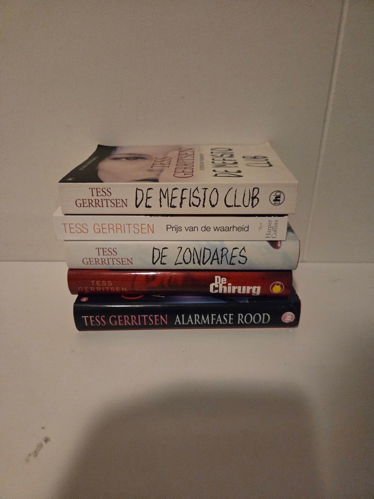 Tess Gerritsen 5 boeken voor € 4.00, Ophalen of Verzenden, Zo goed als nieuw
